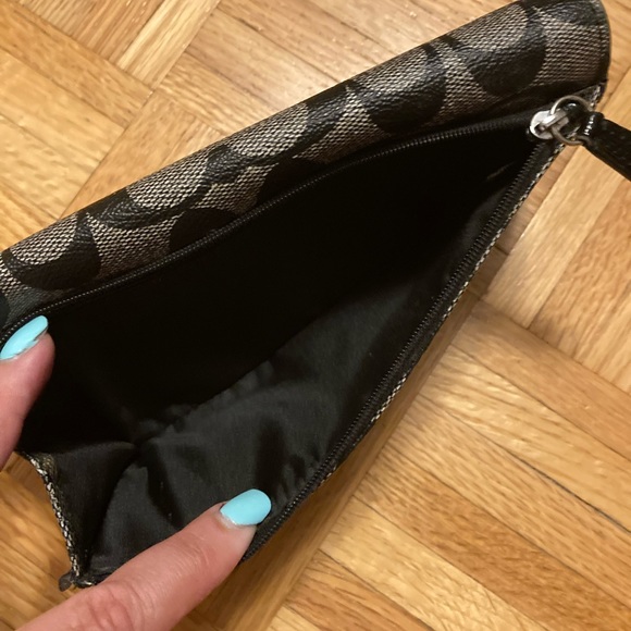 Authentic Coach Wallet - Picture 4 of 6